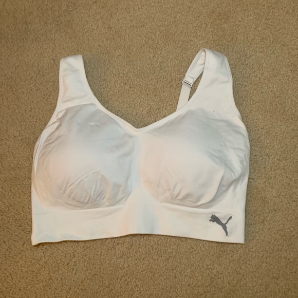 Puma Sports Bra Bundle – 4 Pack – Women’s Size XL (Black & White) - Picture 3 of 6